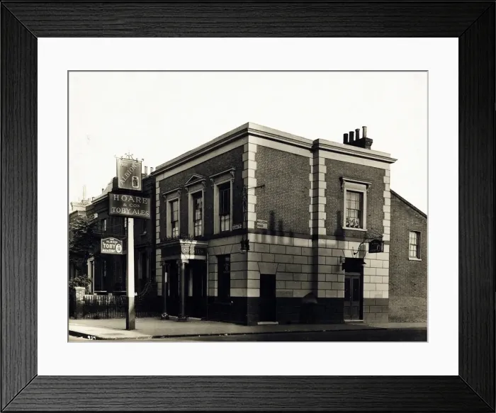 Framed Print : Photograph of Albion PH, Dalston, London Framed Print : Photograph of Albion PH, Dalston, London