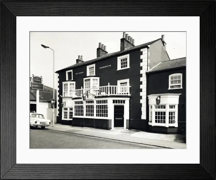 Framed Print : Photograph of Albion PH, East Molesey, Surrey Framed Print : Photograph of Albion PH, East Molesey, Surrey