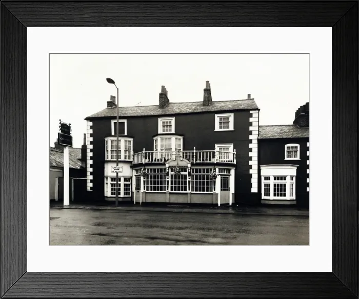 Framed Print : Photograph of Albion PH, East Molesey, Surrey Framed Print : Photograph of Albion PH, East Molesey, Surrey