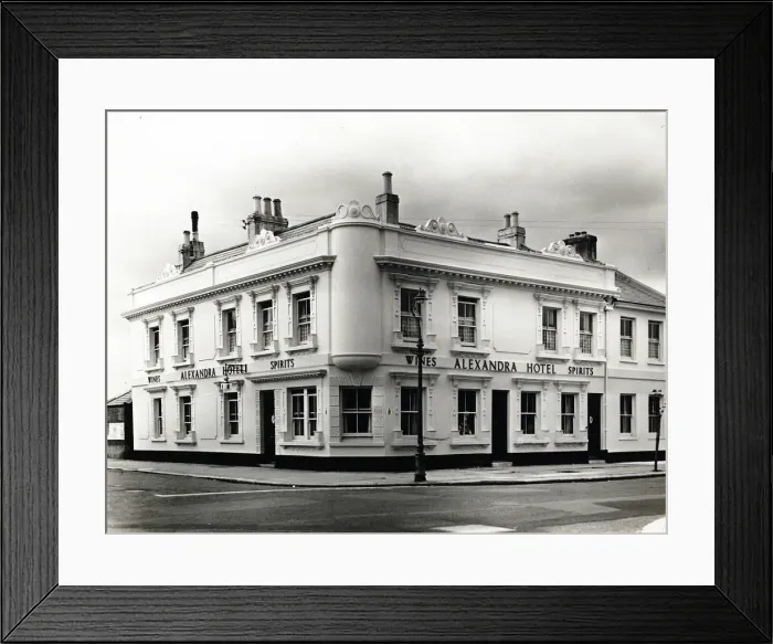 Framed Print : Photograph of Alexandra Hotel, Worthing, Sussex Framed Print : Photograph of Alexandra Hotel, Worthing, Sussex