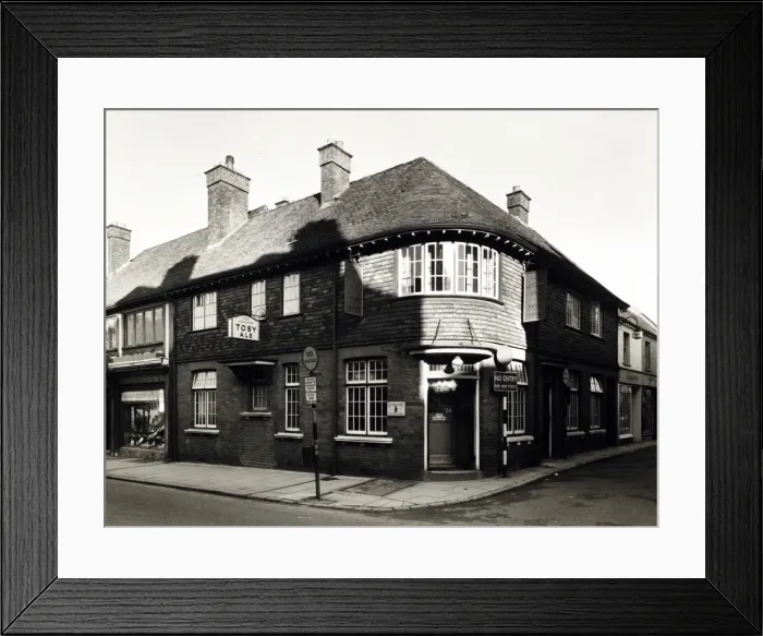 Framed Print : Photograph of Anchor Inn, Sevenoaks, Kent Framed Print : Photograph of Anchor Inn, Sevenoaks, Kent