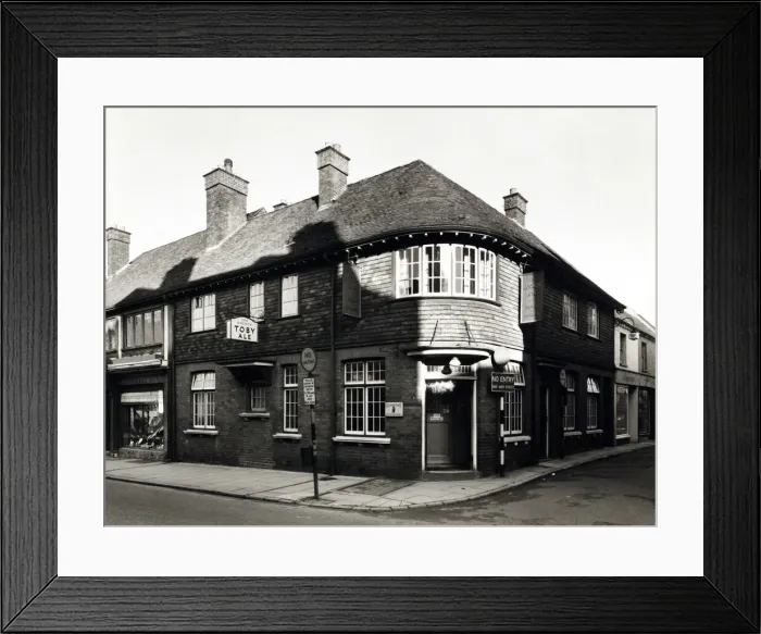 Framed Print : Photograph of Anchor Inn, Sevenoaks, Kent Framed Print : Photograph of Anchor Inn, Sevenoaks, Kent