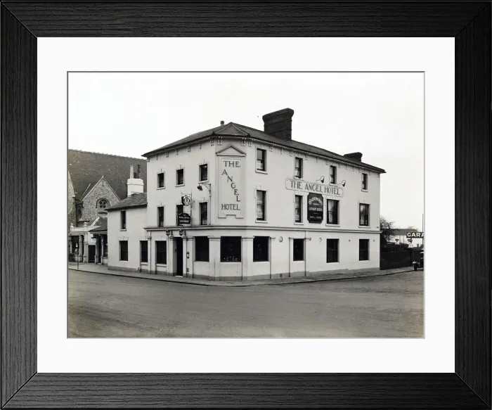 Framed Print : Photograph of Angel Hotel, Tonbridge, Kent Framed Print : Photograph of Angel Hotel, Tonbridge, Kent