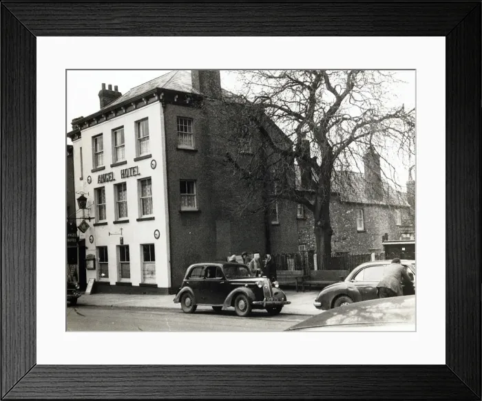 Framed Print : Photograph of Angel Inn, Honiton, Devon Framed Print : Photograph of Angel Inn, Honiton, Devon