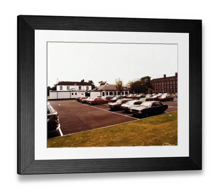 Framed Print : Photograph of Artichoke PH, Brentwood, Essex Framed Print : Photograph of Artichoke PH, Brentwood, Essex
