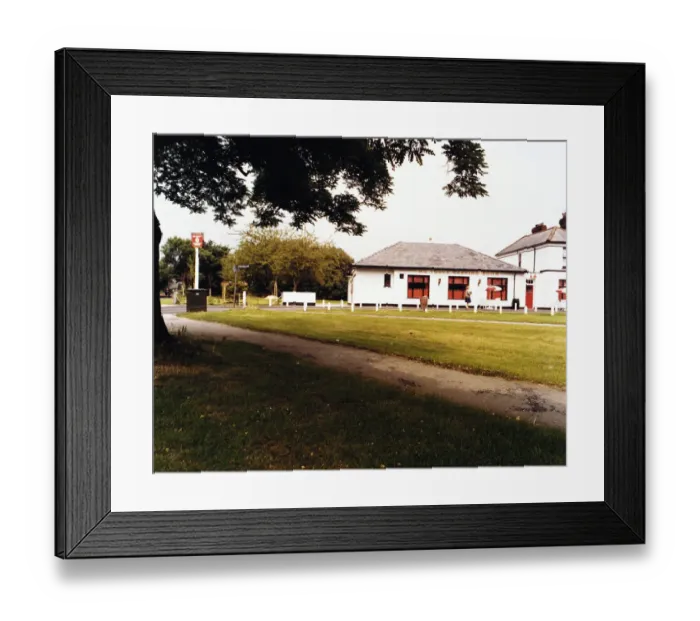 Framed Print : Photograph of Artichoke PH, Brentwood, Essex Framed Print : Photograph of Artichoke PH, Brentwood, Essex