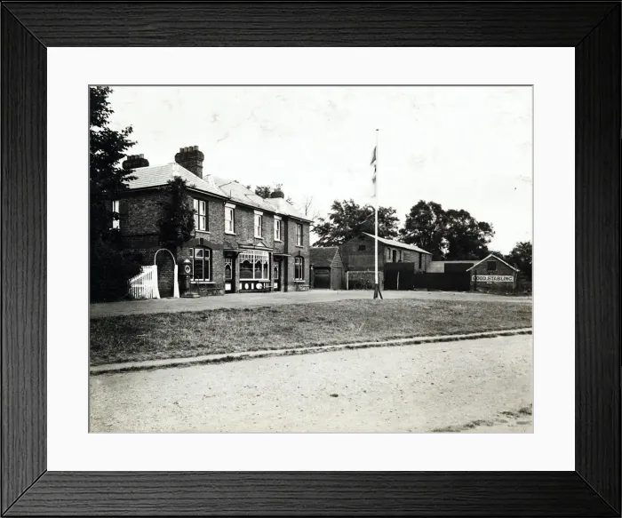 Framed Print : Photograph of Artichoke PH, Brentwood, Essex Framed Print : Photograph of Artichoke PH, Brentwood, Essex