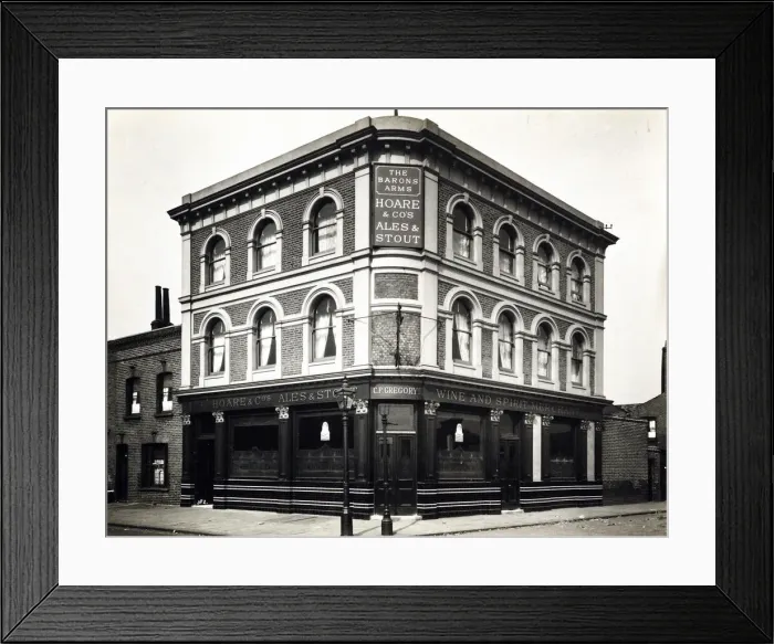 Framed Print : Photograph of Barons Arms, Rotherhithe, London Framed Print : Photograph of Barons Arms, Rotherhithe, London