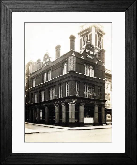 Framed Print : Photograph of Baynard Castle PH, EC4, London Framed Print : Photograph of Baynard Castle PH, EC4, London