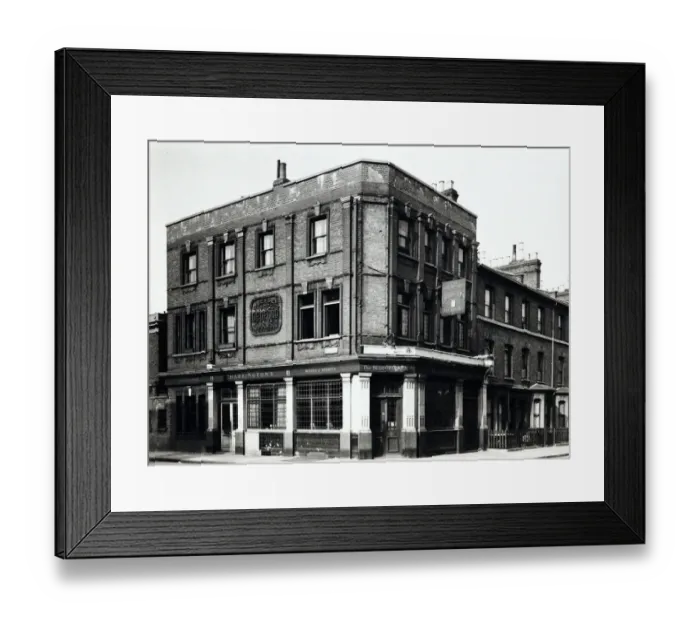 Framed Print : Photograph of Bedford Arms, Walworth, London Framed Print : Photograph of Bedford Arms, Walworth, London