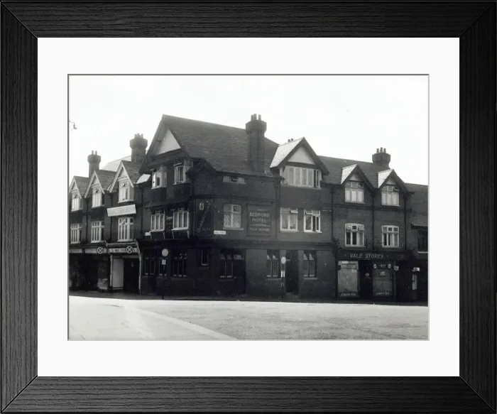 Framed Print : Photograph of Bedford Hotel, Tunbridge Wells, Kent Framed Print : Photograph of Bedford Hotel, Tunbridge Wells, Kent