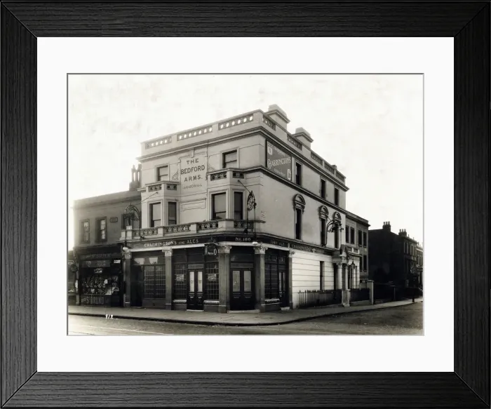 Framed Print : Photograph of Bedford Tavern, Islington, London