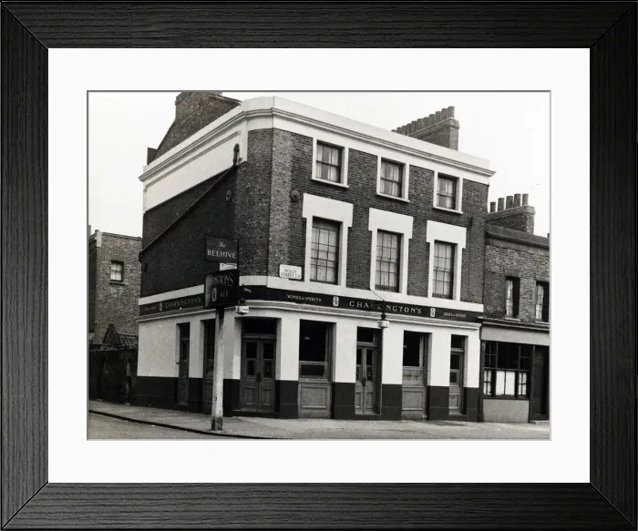 Framed Print : Photograph of Beehive PH, Dalston, London Framed Print : Photograph of Beehive PH, Dalston, London