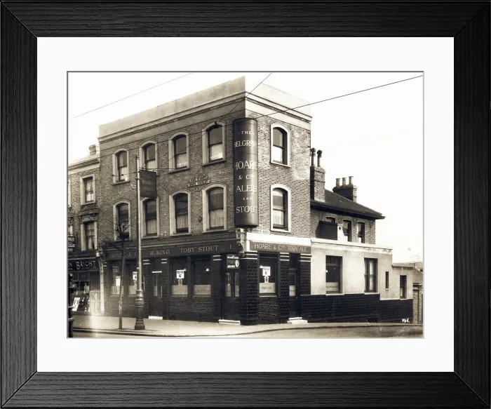 Framed Print : Photograph of Belgrave Tavern, Finchley, London Framed Print : Photograph of Belgrave Tavern, Finchley, London