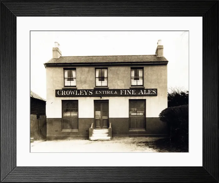 Framed Print : Photograph of Bell PH, Cheam, Greater London Framed Print : Photograph of Bell PH, Cheam, Greater London