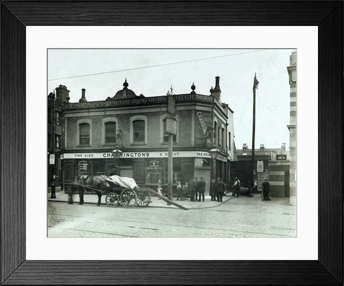 Framed Print : Photograph of Bell PH, Leytonstone, London Framed Print : Photograph of Bell PH, Leytonstone, London