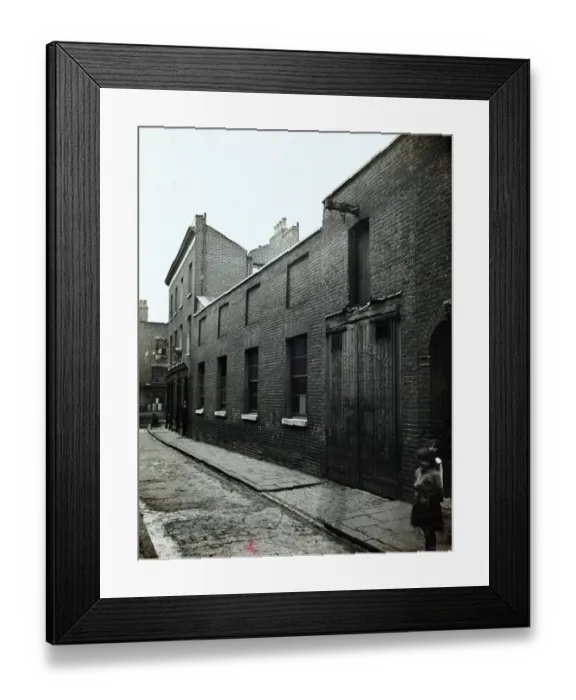 Framed Print : Photograph of Bell PH, Shadwell, London Framed Print : Photograph of Bell PH, Shadwell, London