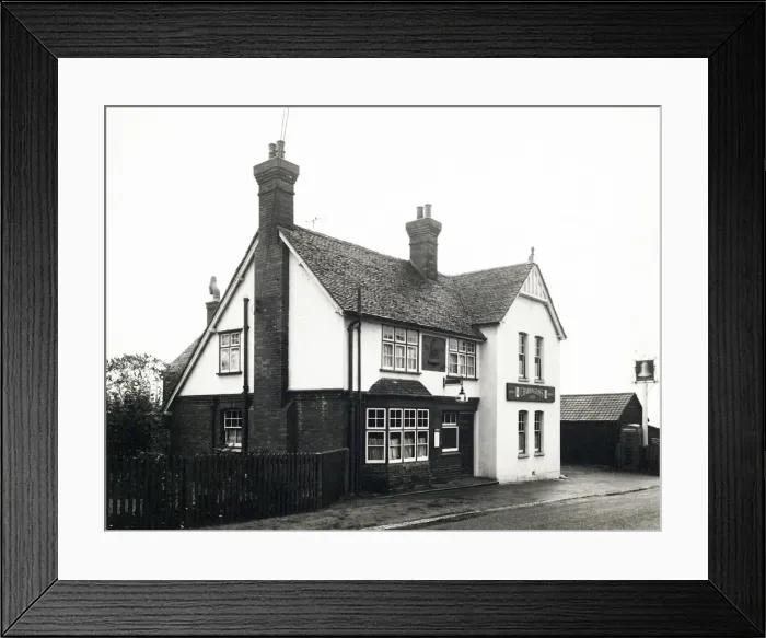 Framed Print : Photograph of Bell Inn, Woodham Ferrers, Essex Framed Print : Photograph of Bell Inn, Woodham Ferrers, Essex