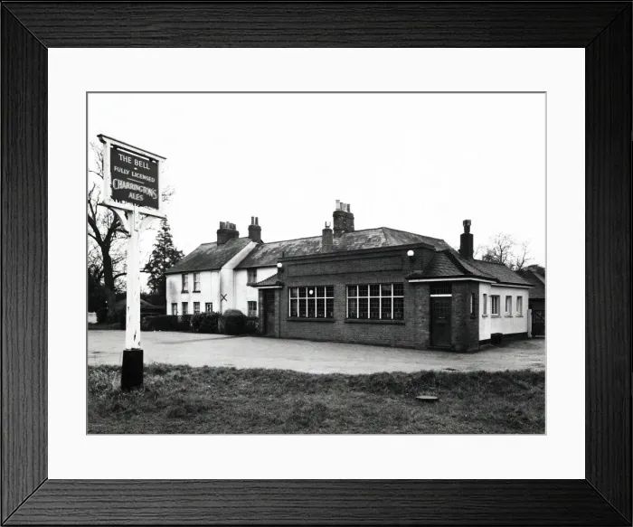 Framed Print : Photograph of Bell PH, Tadworth, Surrey Framed Print : Photograph of Bell PH, Tadworth, Surrey