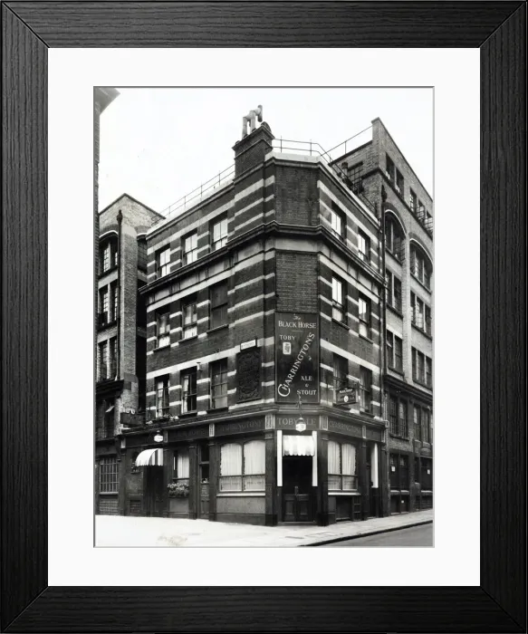 Framed Print : Photograph of Black Horse PH, Bedfordbury, London Framed Print : Photograph of Black Horse PH, Bedfordbury, London