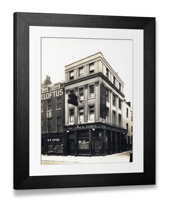 Framed Print : Photograph of Black Horse PH, Bloomsbury, London Framed Print : Photograph of Black Horse PH, Bloomsbury, London