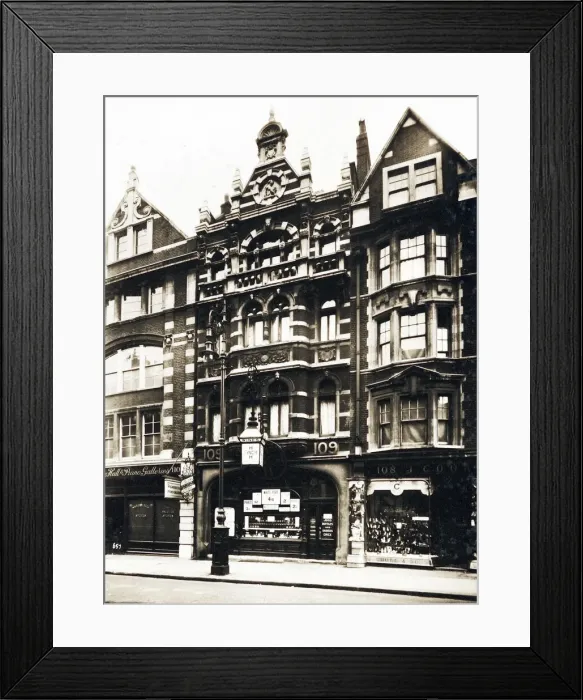 Framed Print : Photograph of Black Horse PH, Marylebone, London Framed Print : Photograph of Black Horse PH, Marylebone, London
