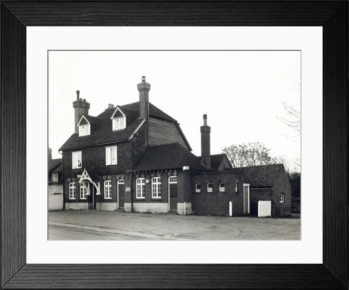 Framed Print : Photograph of Black Horse PH, Farnborough, Surrey Framed Print : Photograph of Black Horse PH, Farnborough, Surrey