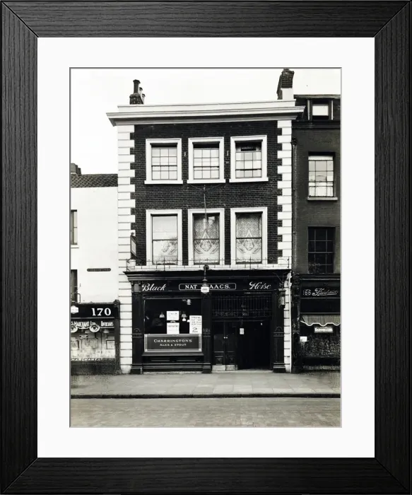 Framed Print : Photograph of Black Horse PH, Stepney, London Framed Print : Photograph of Black Horse PH, Stepney, London