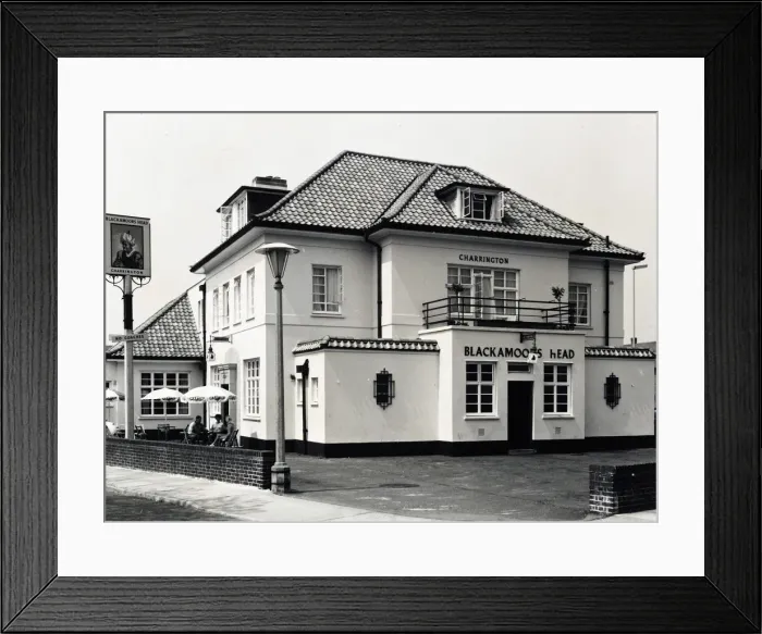 Framed Print : Blackamoors Head PH, Chessington, Greater London Framed Print : Blackamoors Head PH, Chessington, Greater London