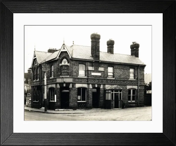 Framed Print : Photograph of Blacksmiths Arms, Caterham, Surrey Framed Print : Photograph of Blacksmiths Arms, Caterham, Surrey