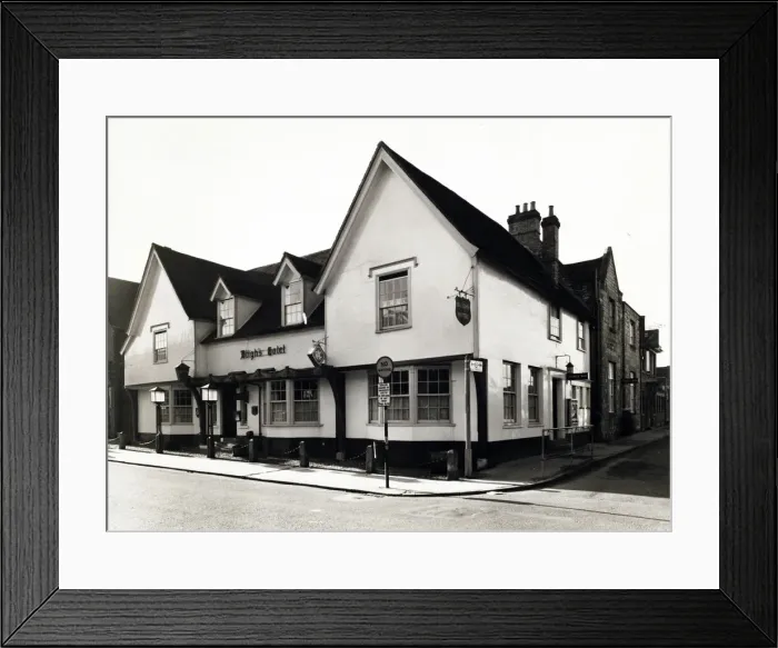 Framed Print : Photograph of Blighs Hotel, Sevenoaks, Kent Framed Print : Photograph of Blighs Hotel, Sevenoaks, Kent
