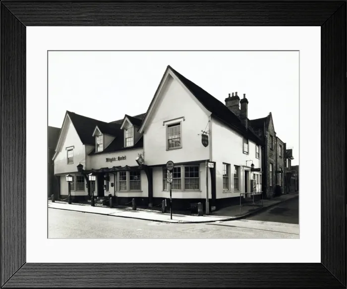 Framed Print : Photograph of Blighs Hotel, Sevenoaks, Kent Framed Print : Photograph of Blighs Hotel, Sevenoaks, Kent
