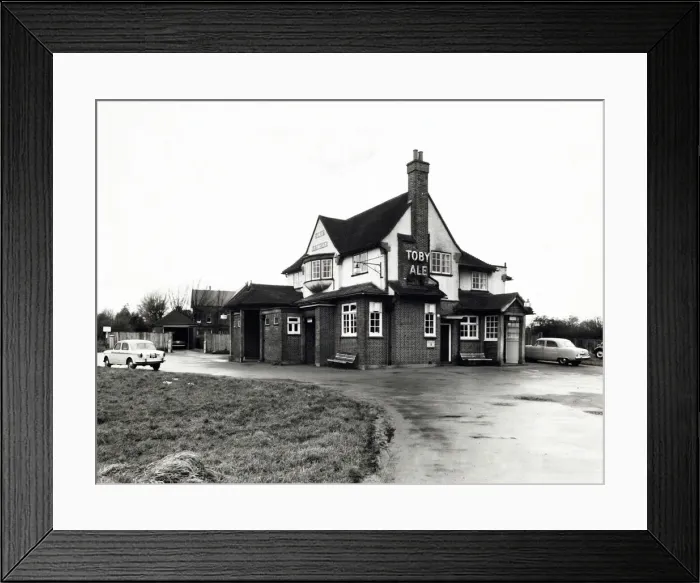 Framed Print : Photograph of Blue Anchor PH, Tadworth, Surrey Framed Print : Photograph of Blue Anchor PH, Tadworth, Surrey