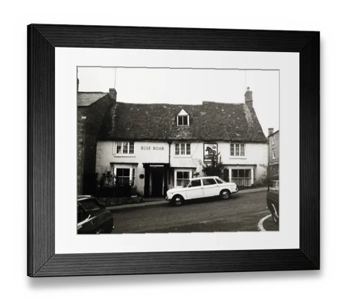 Framed Print : Photograph of Blue Boar PH, Chipping Norton, Oxfordshire Framed Print : Photograph of Blue Boar PH, Chipping Norton, Oxfordshire
