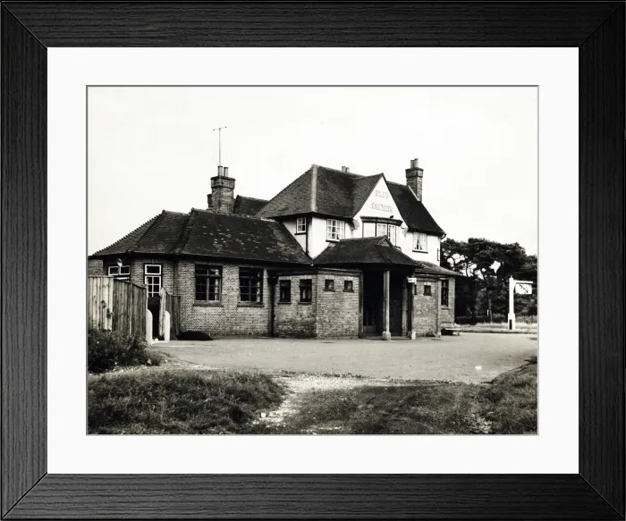 Framed Print : Photograph of Blue Anchor PH, Tadworth, Surrey Framed Print : Photograph of Blue Anchor PH, Tadworth, Surrey