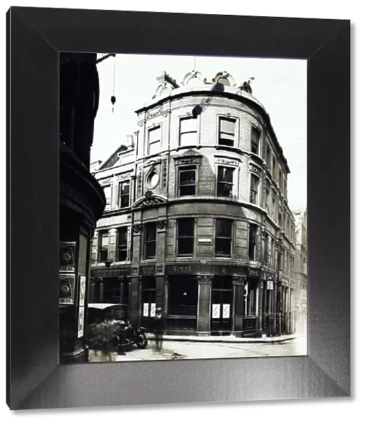 Photograph of Blue Last PH, Ludgate Hill, London