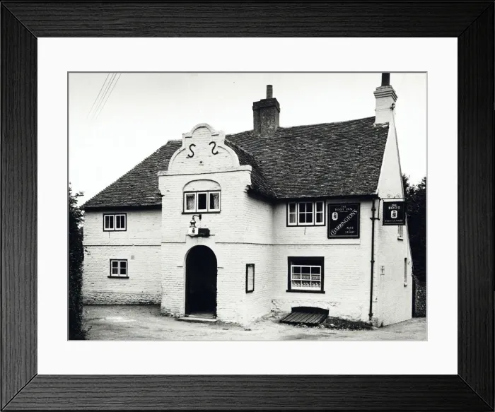 Framed Print : Photograph of Boot Inn, Sutton, Surrey Framed Print : Photograph of Boot Inn, Sutton, Surrey