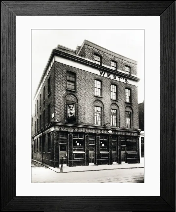 Framed Print : Photograph of Brewery Tap PH, Hackney, London Framed Print : Photograph of Brewery Tap PH, Hackney, London