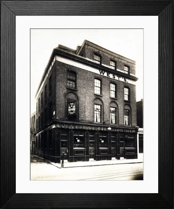 Framed Print : Photograph of Brewery Tap PH, Hackney, London Framed Print : Photograph of Brewery Tap PH, Hackney, London