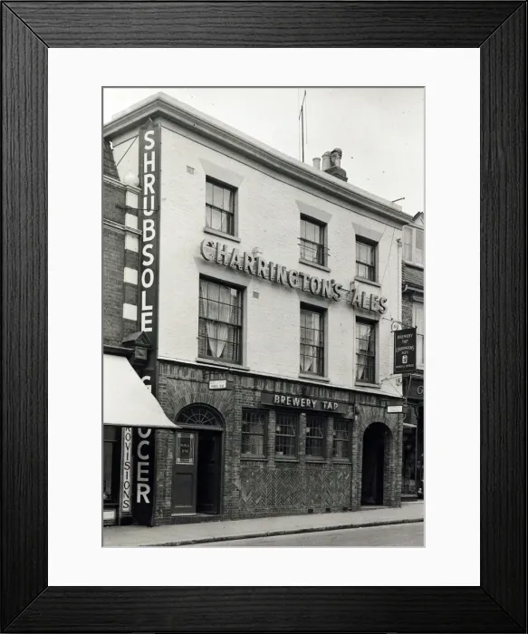 Framed Print : Photograph of Brewery Tap PH, Sheerness, Kent Framed Print : Photograph of Brewery Tap PH, Sheerness, Kent