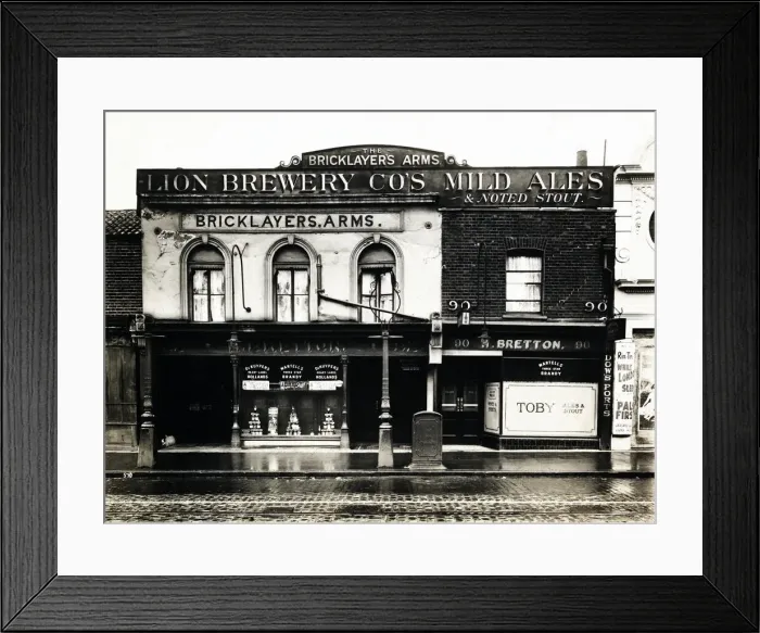 Framed Print : Photograph of Bricklayers Arms, Greenwich, London Framed Print : Photograph of Bricklayers Arms, Greenwich, London