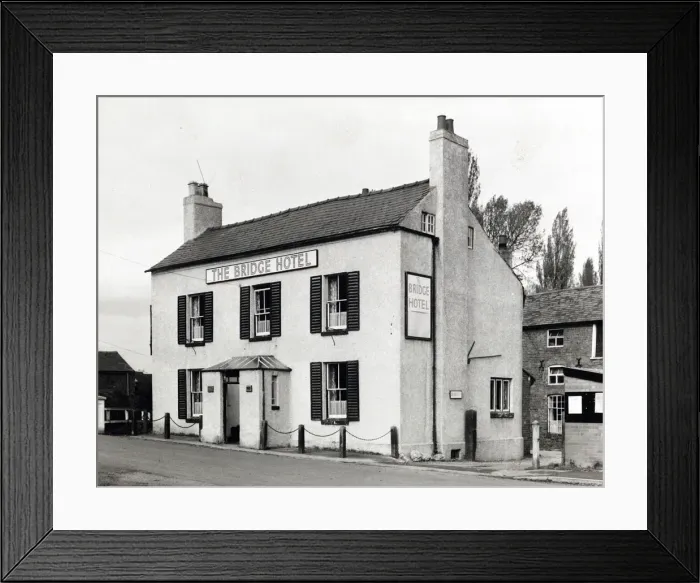 Framed Print : Photograph of Bridge Hotel, Minsterley, Shropshire Framed Print : Photograph of Bridge Hotel, Minsterley, Shropshire