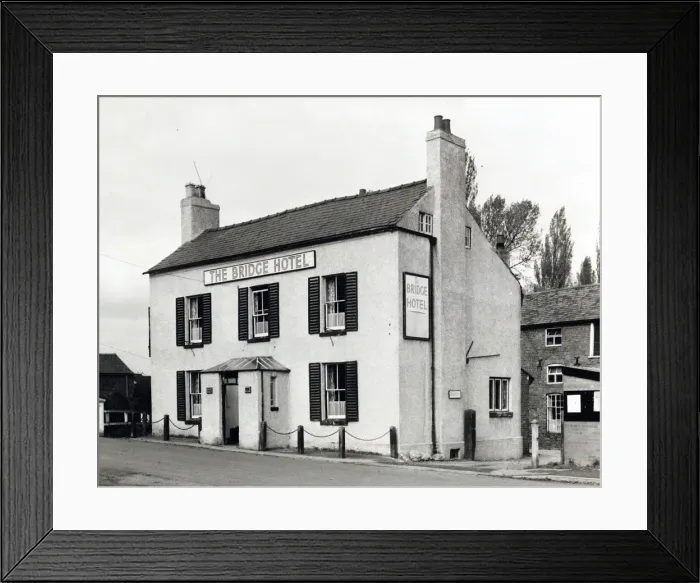 Framed Print : Photograph of Bridge Hotel, Minsterley, Shropshire Framed Print : Photograph of Bridge Hotel, Minsterley, Shropshire