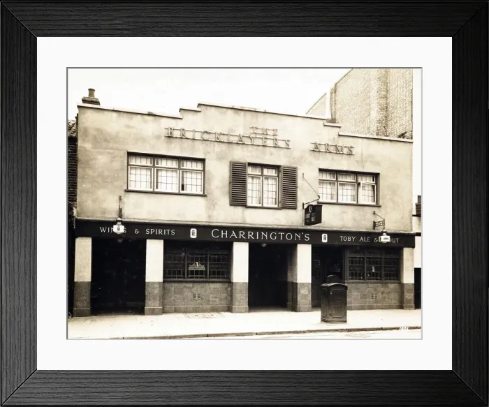 Framed Print : Photograph of Bricklayers Arms, Greenwich, London Framed Print : Photograph of Bricklayers Arms, Greenwich, London
