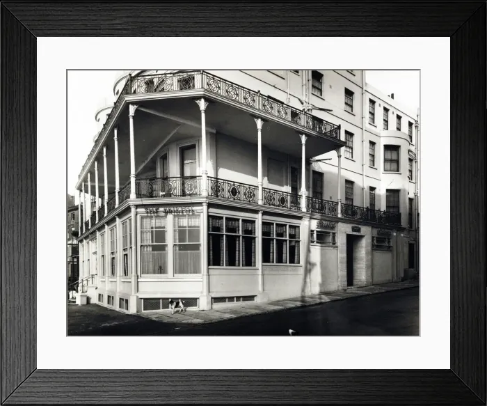 Framed Print : Photograph of Bristol Arms, Brighton, Sussex Framed Print : Photograph of Bristol Arms, Brighton, Sussex