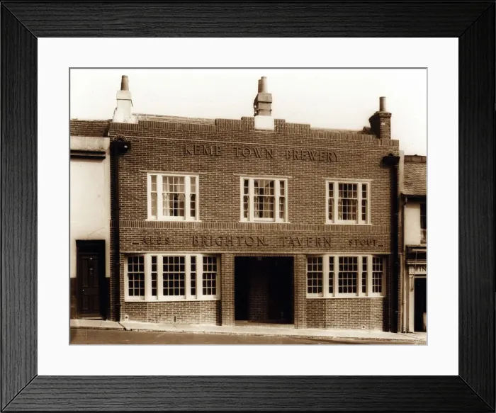 Framed Print : Photograph of Brighton Tavern, Brighton, Sussex Framed Print : Photograph of Brighton Tavern, Brighton, Sussex
