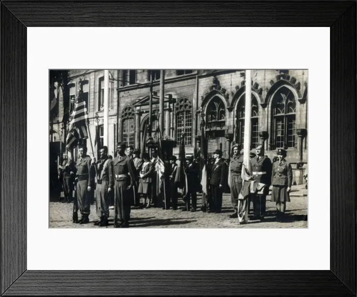 Framed Print : Post WW2 - British and American soldiers on parade Framed Print : Post WW2 - British and American soldiers on parade