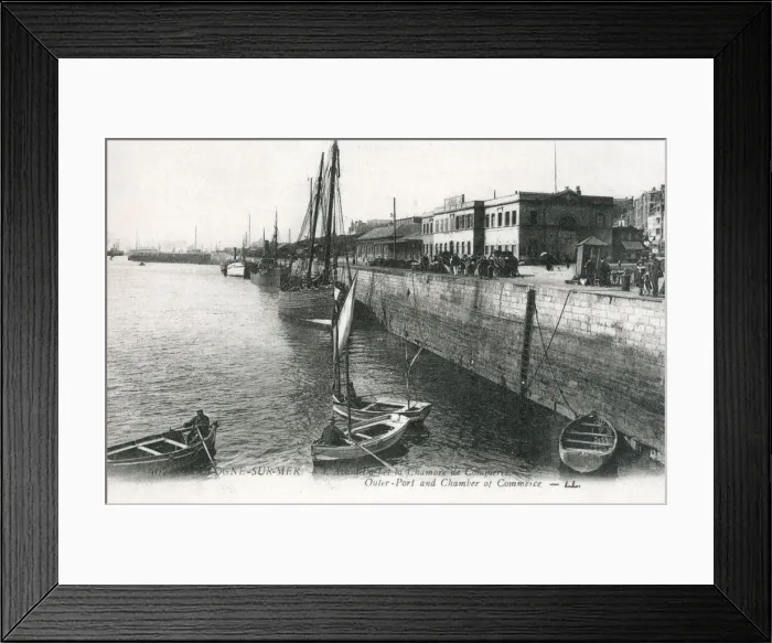 Framed Print : Boulogne-sur-Mer, Normandy, France - Outer Port Framed Print : Boulogne-sur-Mer, Normandy, France - Outer Port