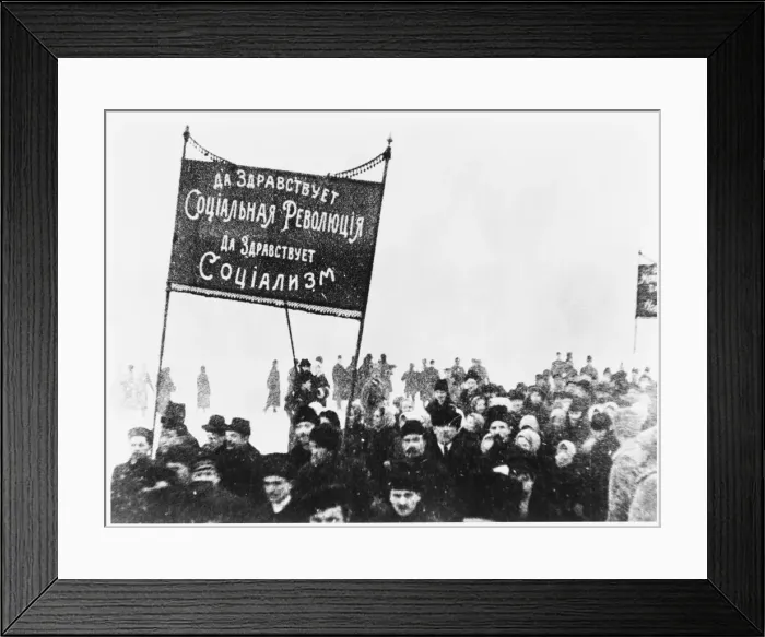 Framed Print : A peace rally for negotiations with Germany. Date: December 1917 Framed Print : A peace rally for negotiations with Germany. Date: December 1917