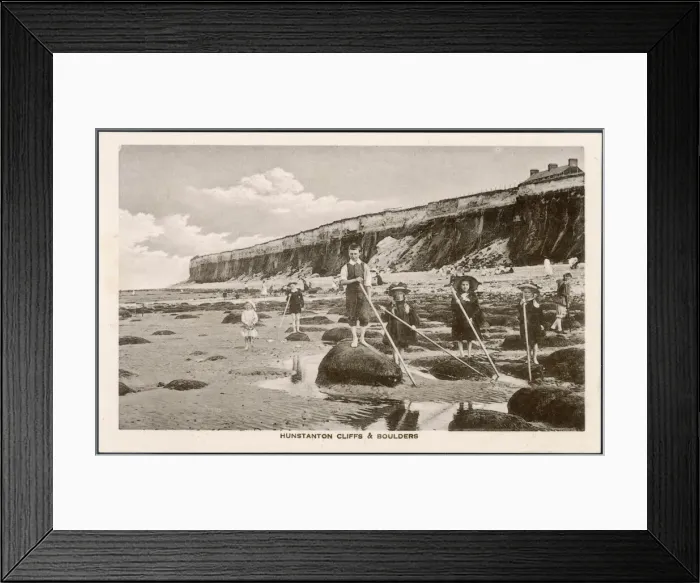 Framed Print : Hunstanton, Norfolk: the cliffs and boulders Date: circa 1905